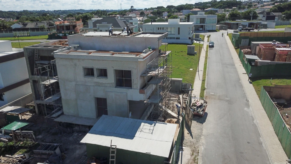 Com a mão na massa: confira como funciona a etapa de “obra cinza na construção”